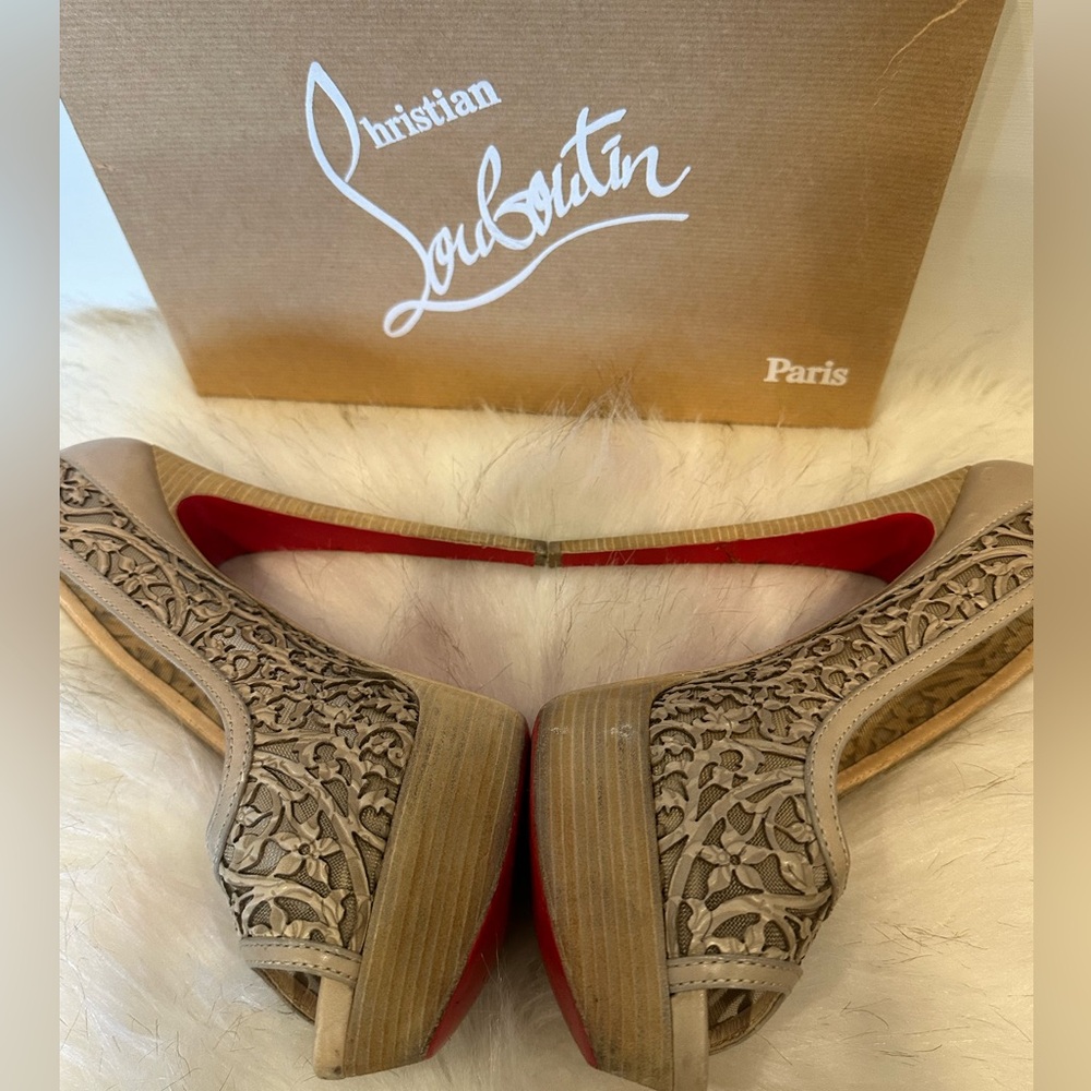 Christian Louboutin Beige Lace Peep-Toe Pumps with Red Soles - Picture 8 of 14